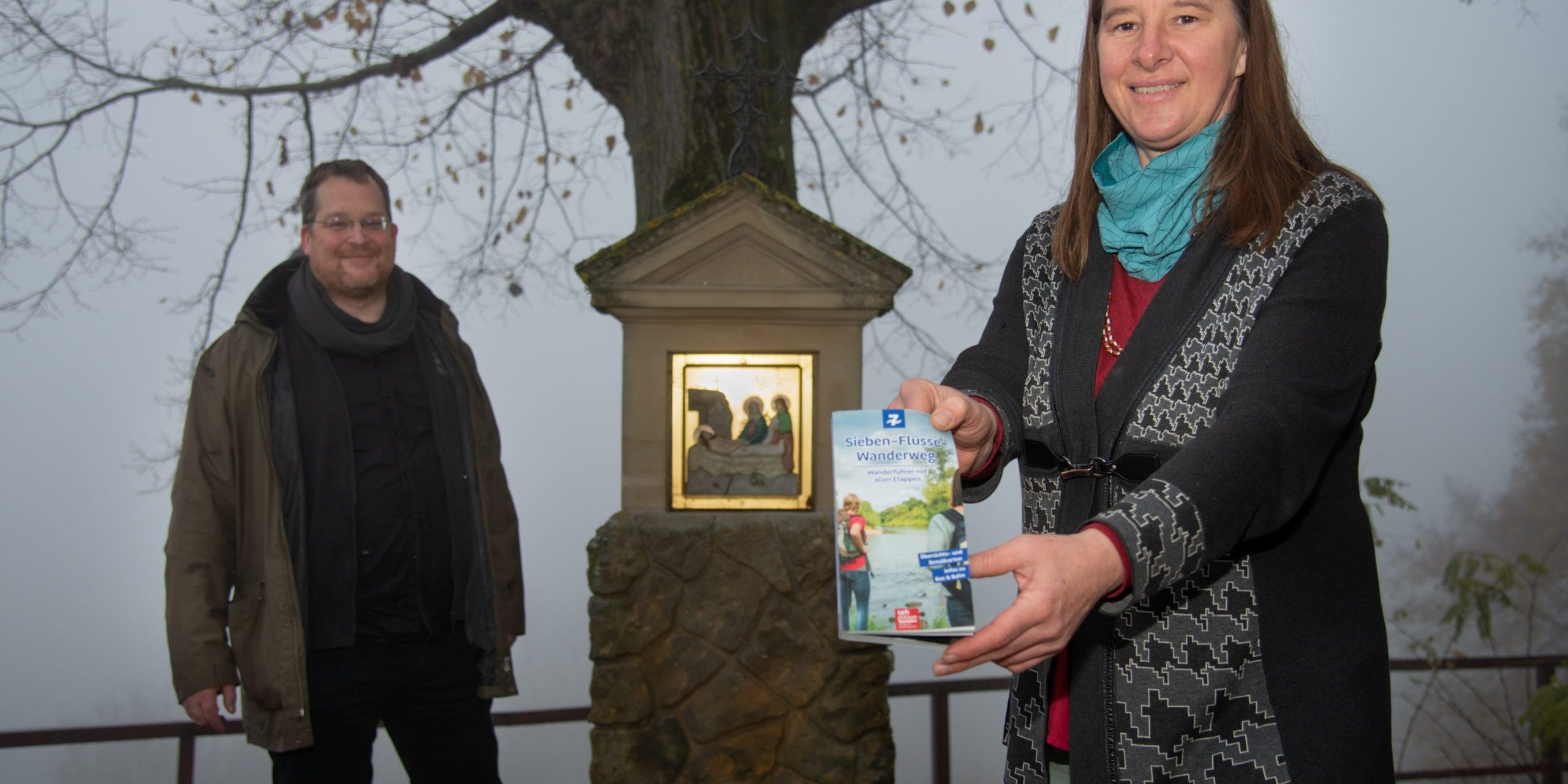 Präsentation des neuen Wanderführers zum Sieben-Flüsse-Wanderweg auf dem Senftenberg bei Buttenheim. Foto: Thomas Ochs